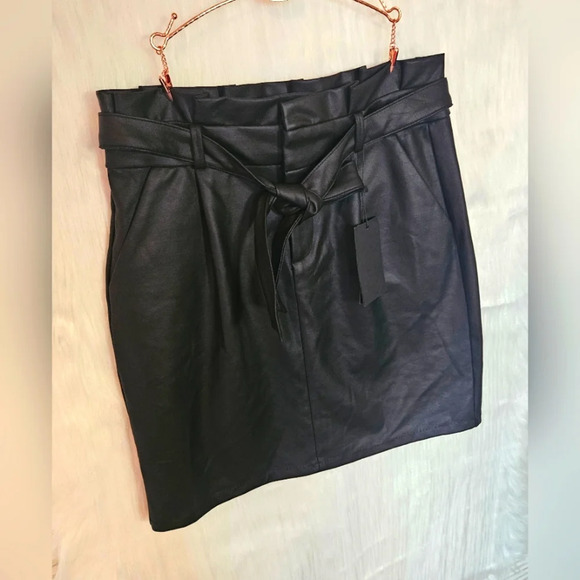 Vero Moda Eva Paperbag Waist Coated Mini Skirt - Picture 7 of 11